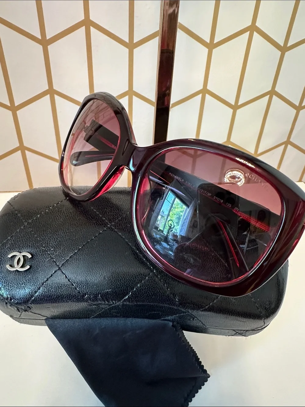 CHANEL Red Acetate Frame CC Logo Sunglasses-5183